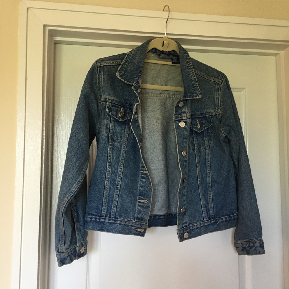 Small vintage jean jacket